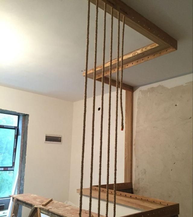 视觉感强,作为楼梯护栏,实用而有个性,平时还能再麻绳上挂点装饰品