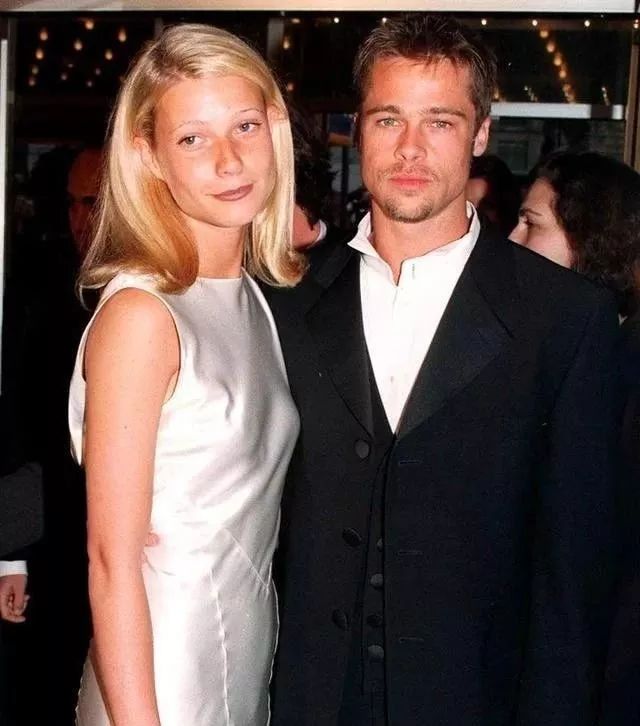 不容易!布拉德皮特现身前妻安妮斯顿生日派对 拥抱她请求原谅!