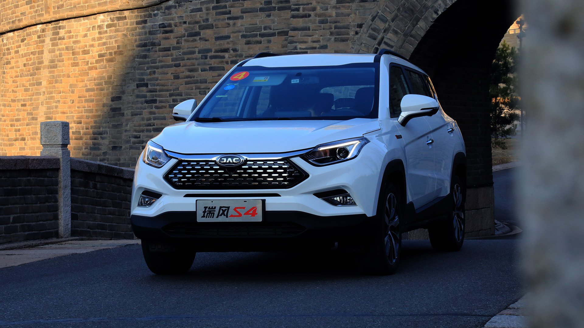 小型suv的淮军新秀!深度试驾江淮瑞风s4