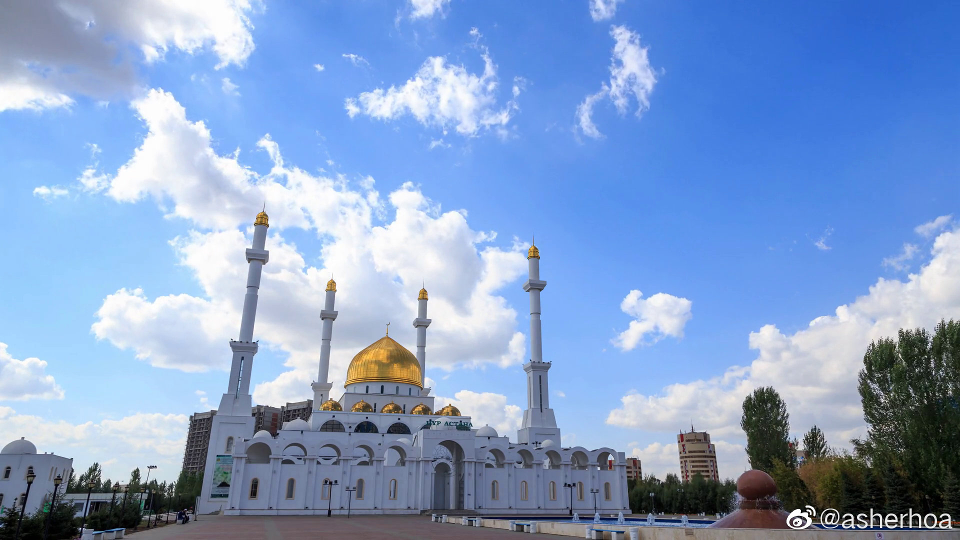建于2008年的努尔-阿斯塔纳清真寺(nur-astana mosque)
