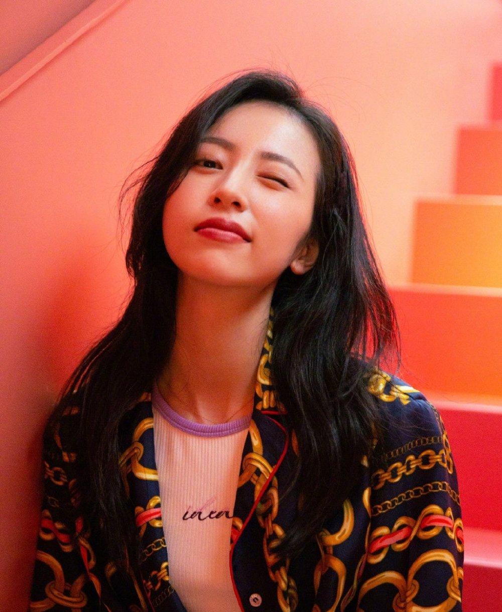 俏皮小可爱周雨彤休闲甜美私房写真集