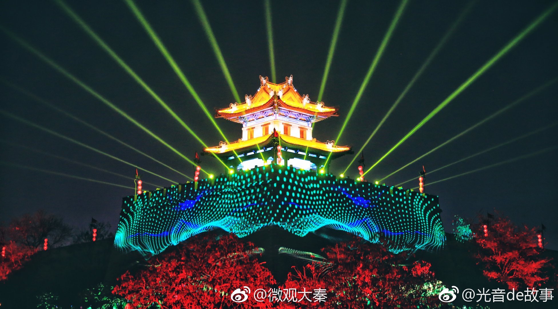 西安东南城角灯光秀遇见小武士精彩纷呈你去打卡了吗
