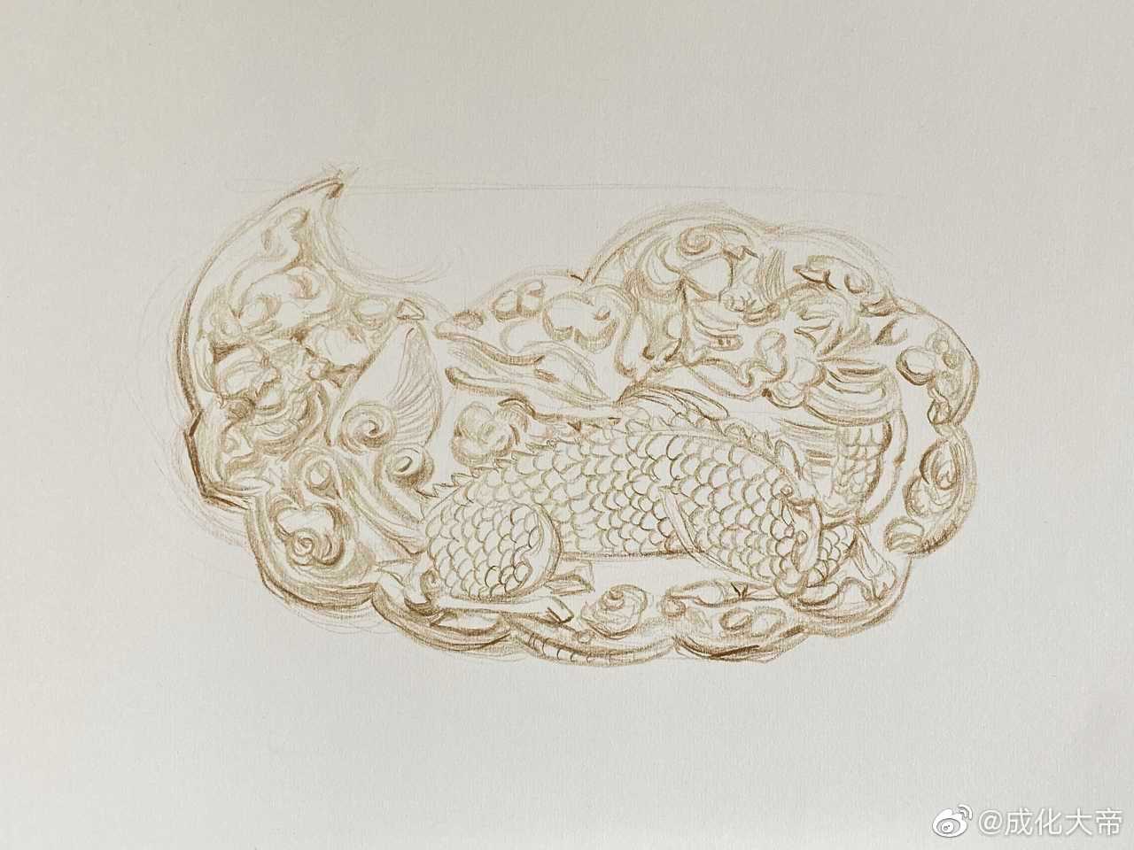 手绘 明·錾压祥云麒麟纹金掩鬓首图源:@秦昊安