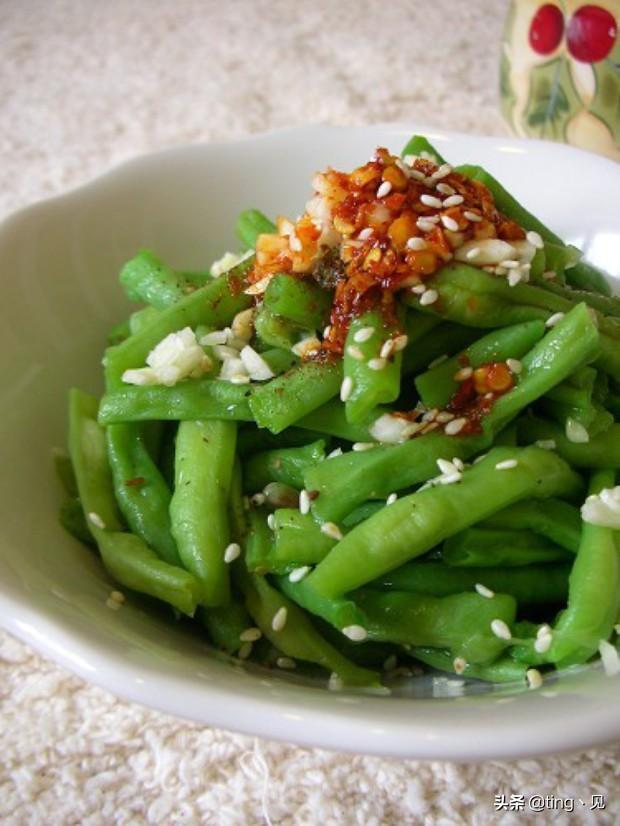 凉菜大全凉拌黑木耳凉拌豆角秘制老醋花生的做法