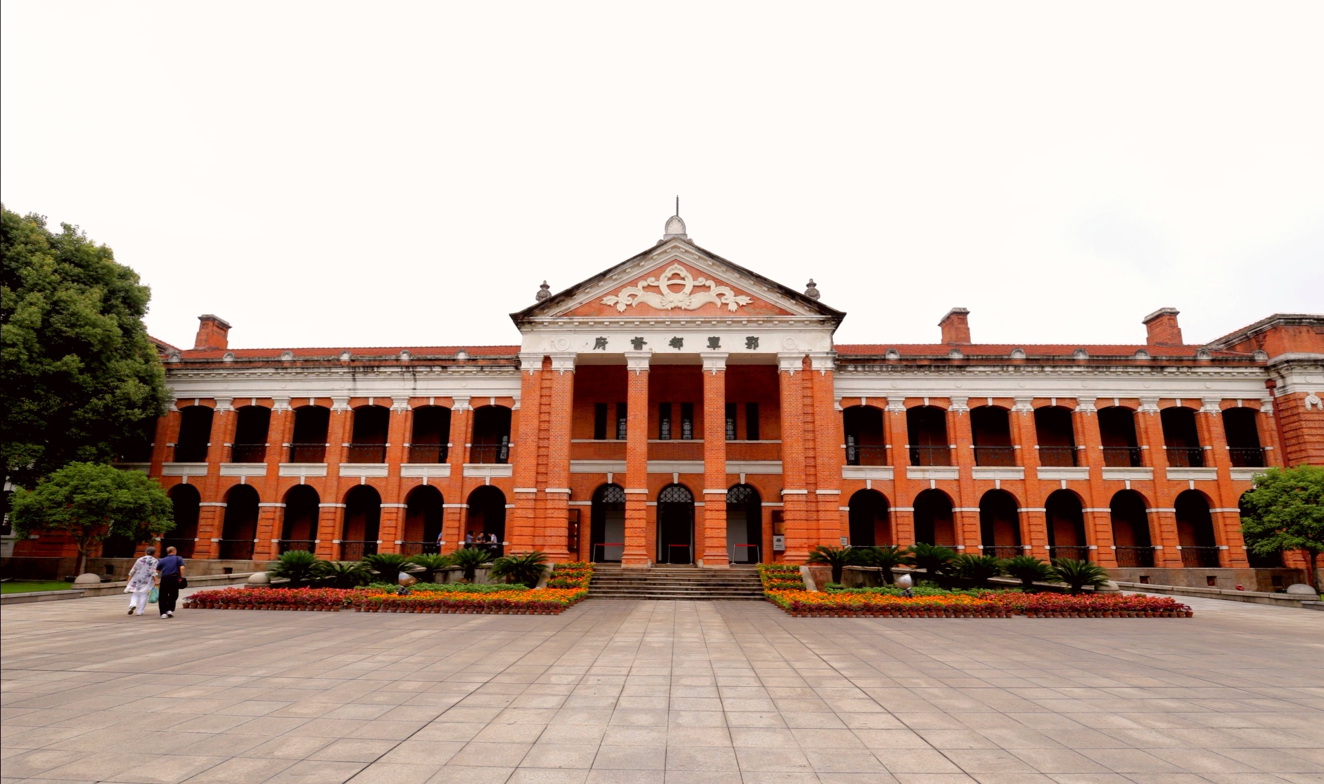 武昌起义第一枪 见证历史的武昌红楼