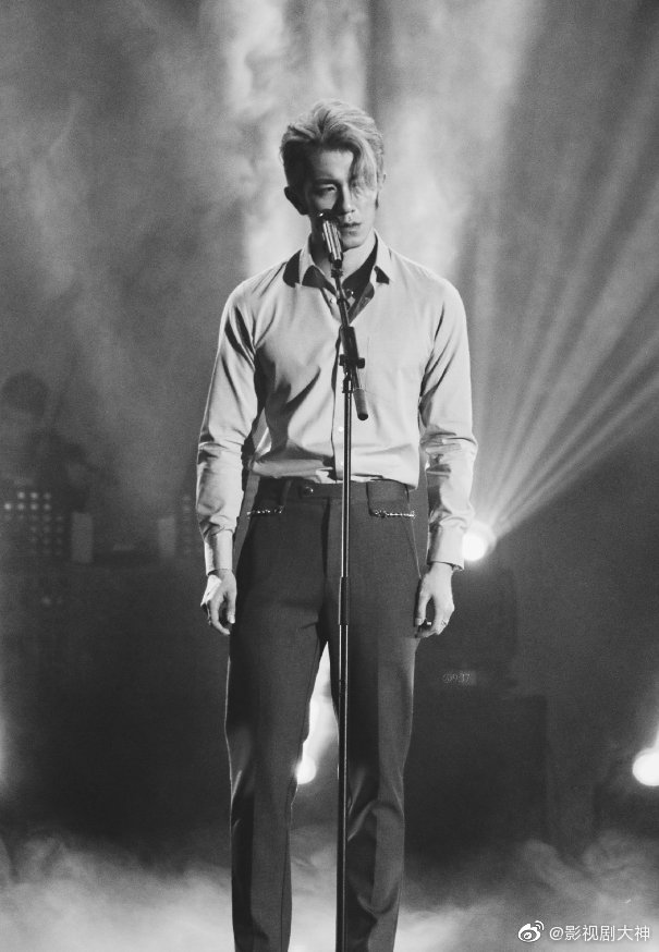 声入人心选手龚子棋有女朋友啦,还在社交网站晒出和