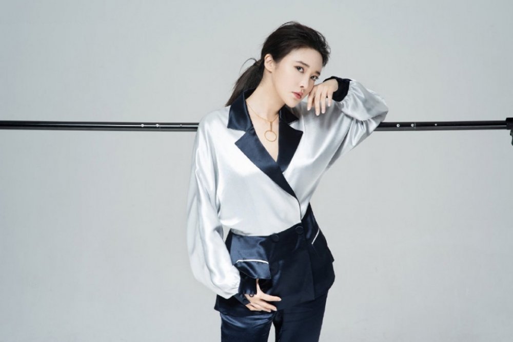 成熟美女张璇知性优雅性感写真集|张璇|写真集|知性_新浪新闻