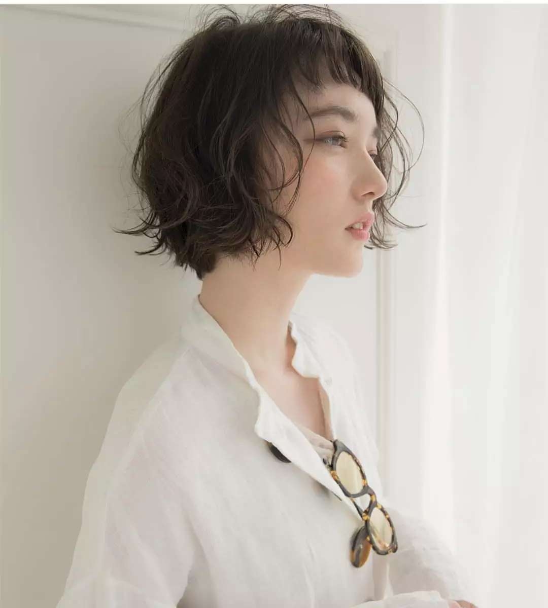 短发准备烫一下哪些短卷发型比较好看