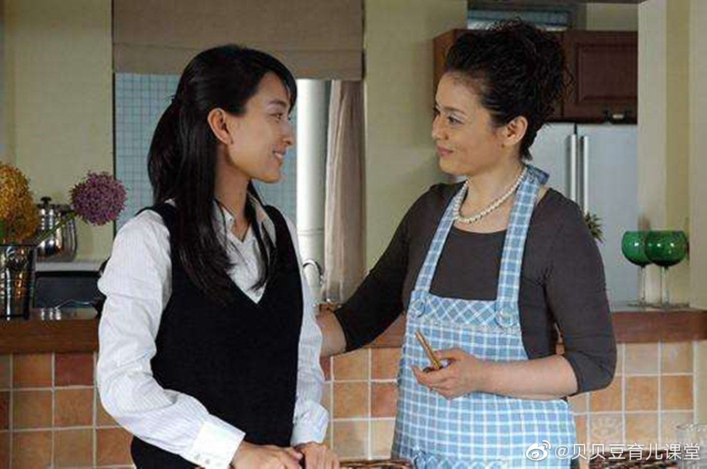 好好躺个把月,别下地了,她老公让她去照顾,她想到以前婆婆做过的种种