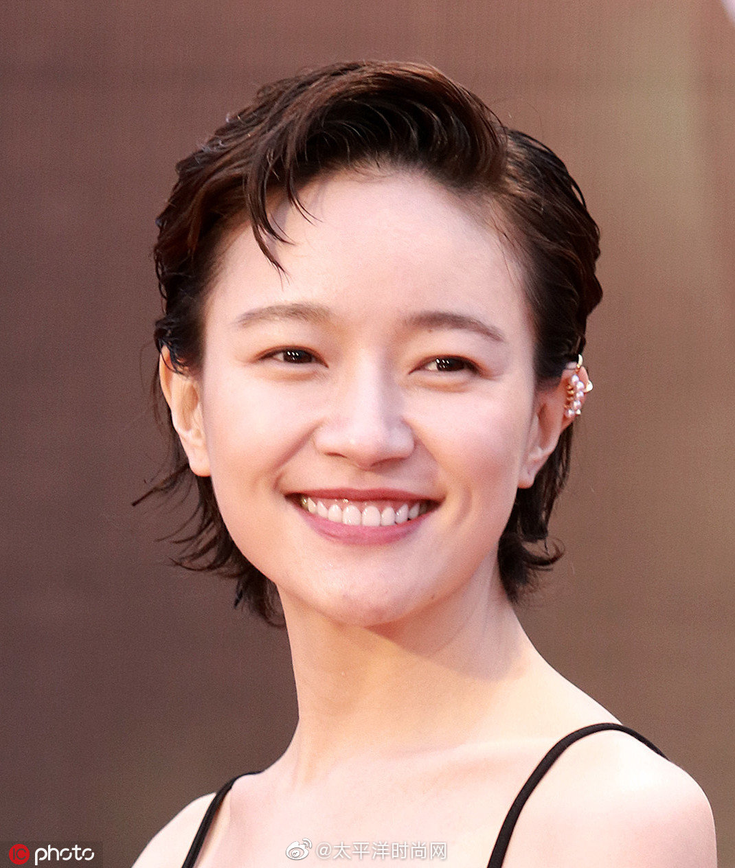 湿发大背头是一种增强气场的发型,能瞬间a爆全场,高级感更是up up