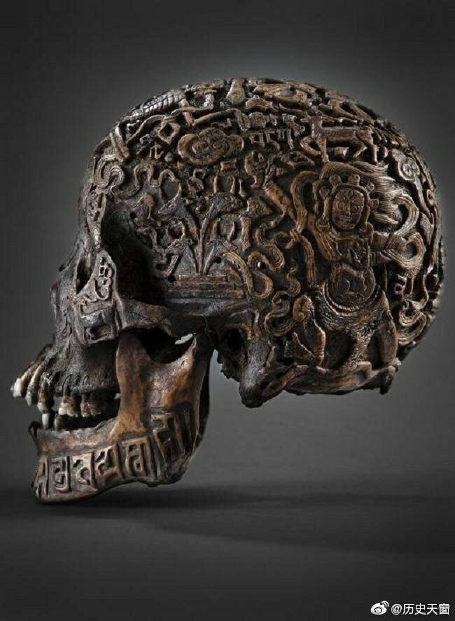 西藏神秘头骨雕刻 这样的头骨在很久以前用来驱逐诅咒或引导灵魂