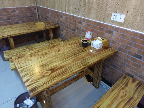 农村小伙探店镇上最高规格小吃店这样也能算特色