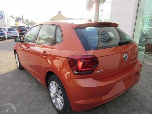 2019款大众polo到店实拍,颜值飙升尺寸上调,本田飞度压力大了