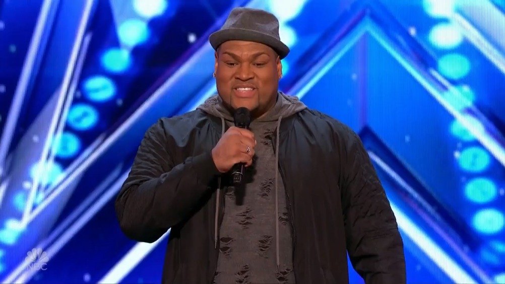 黑人胖大叔用一支骚到不行的舞蹈征服了达人秀评委,全场欢呼!