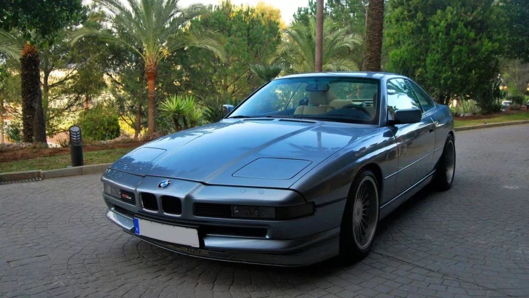 这台历史唯一的跳灯宝马当初售价400万现在成为罕见收藏物