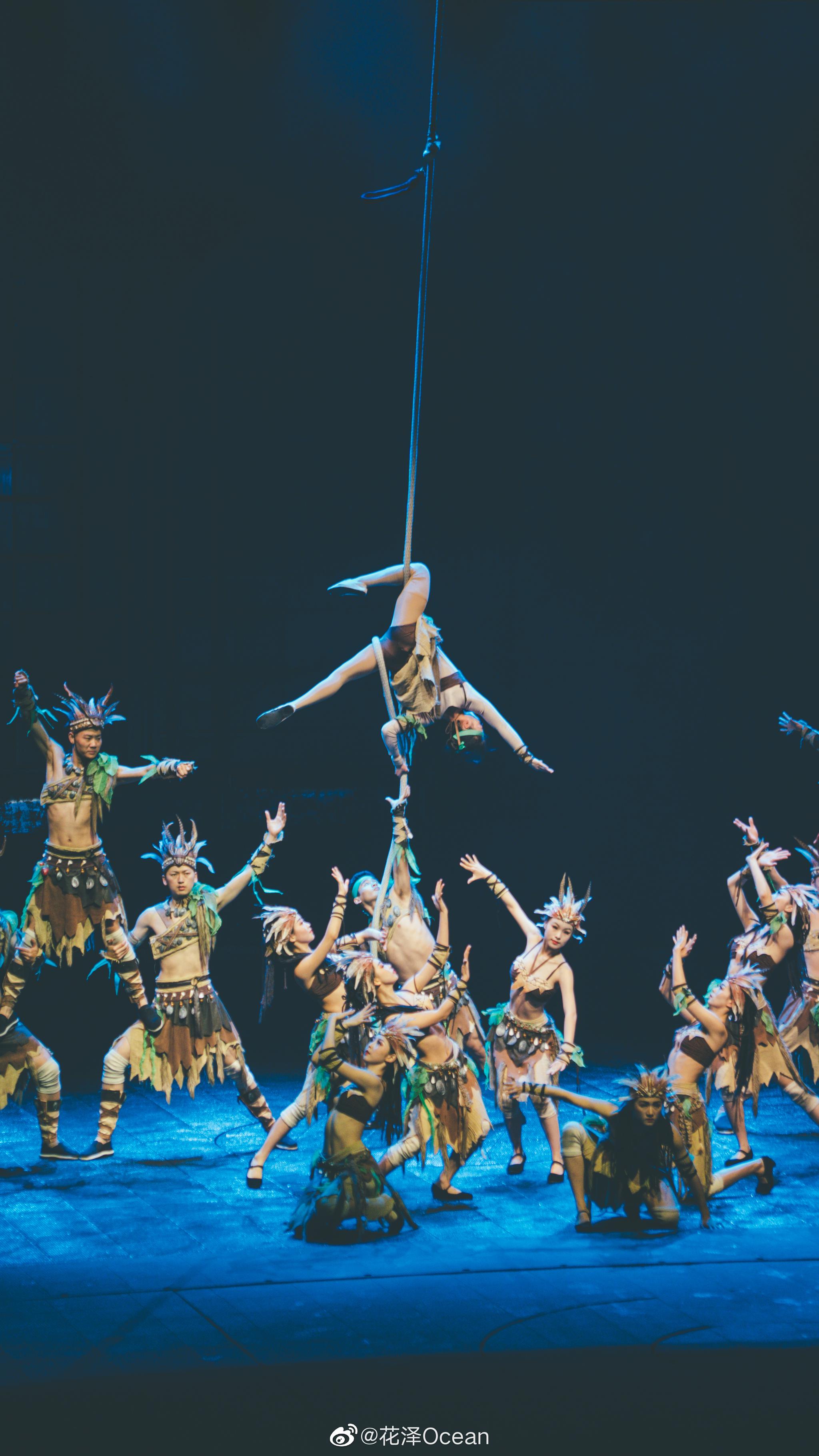 桂林千古情相比起其他的演出来说多了一份来自桂林山水的柔情从远古