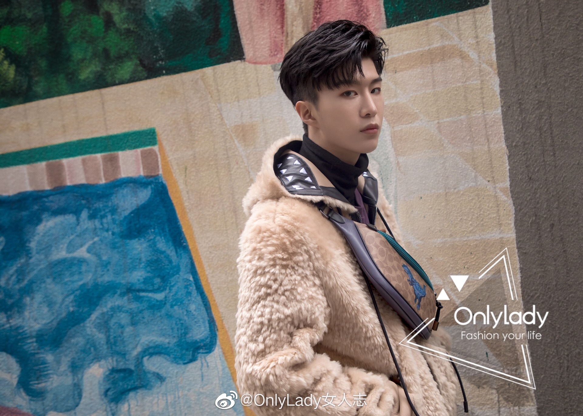 范丞丞adam0616 帅气演绎时下最in的潮流单品～廓形羊毛外套搭配@coa