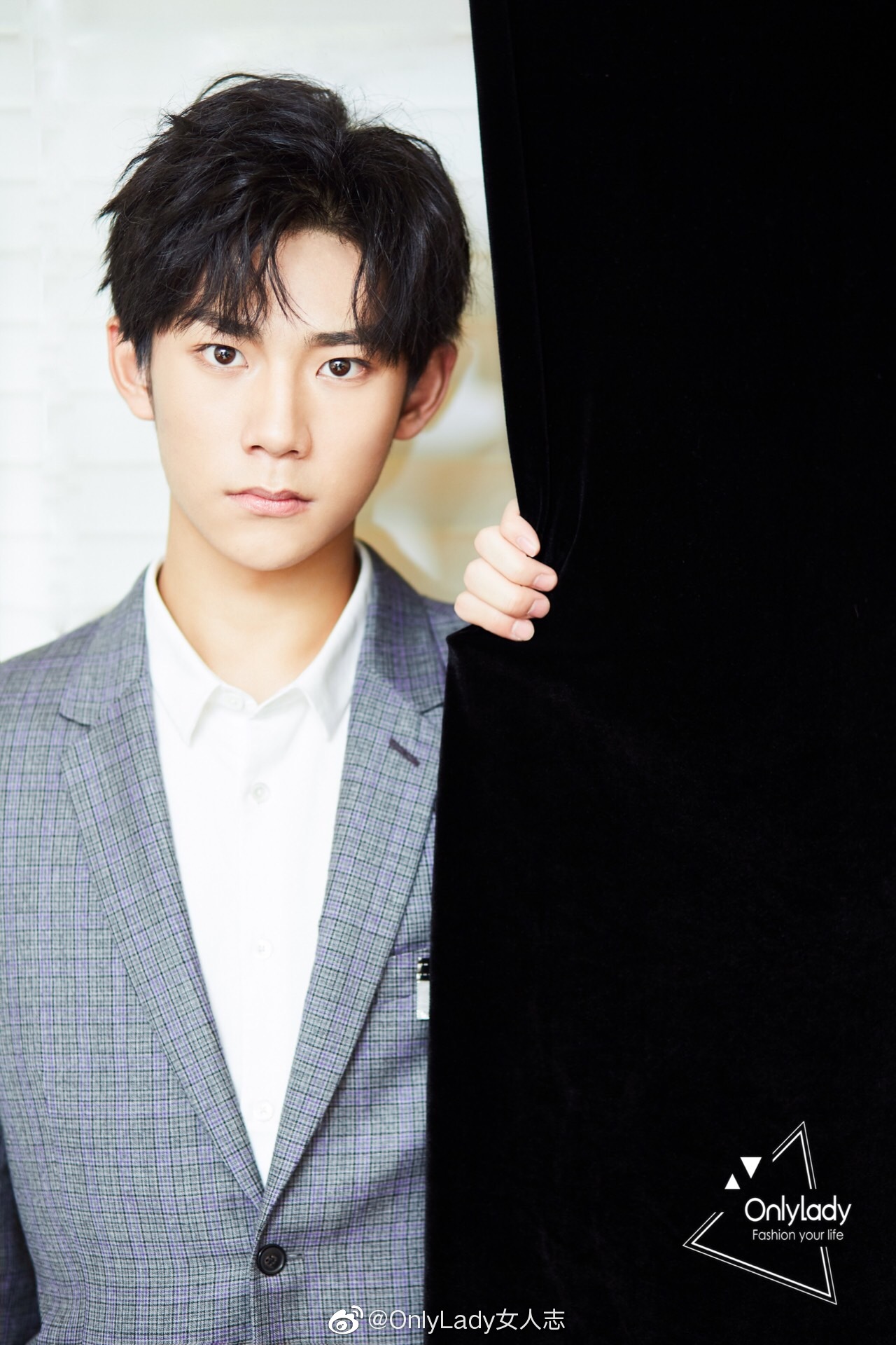 在《小欢喜》和《破冰行动》中表现出色的 @演员刘家祎 受邀出席 并荣