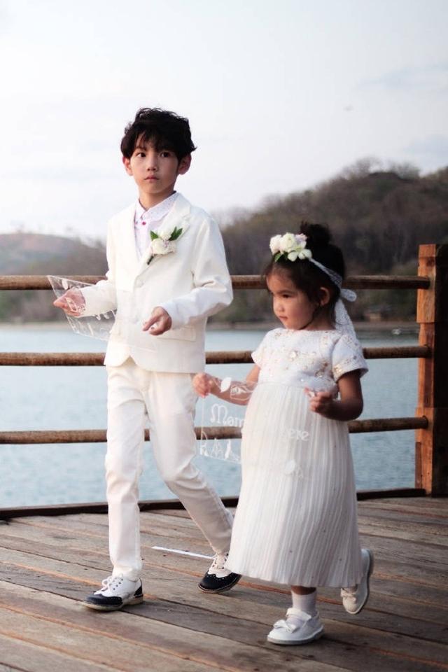 杨烁"严父教育"引热议,8岁儿子穿衣清爽帅气,跟妈妈反而更亲