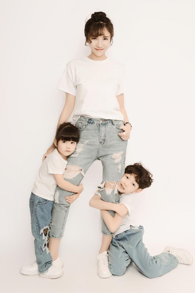 8岁儿子穿衣清爽帅气,跟妈妈反而更亲|杨烁|王黎雯|儿子_新浪新闻