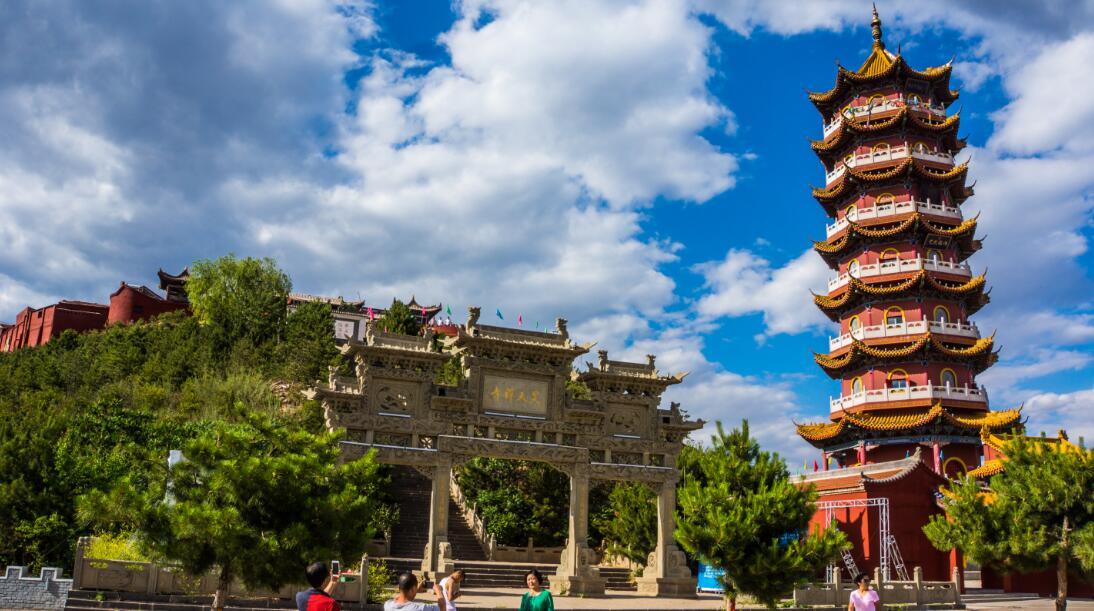 昊天寺:中国唯一建在火山口的寺院,庙会人声鼎沸,云州巧娘亮相