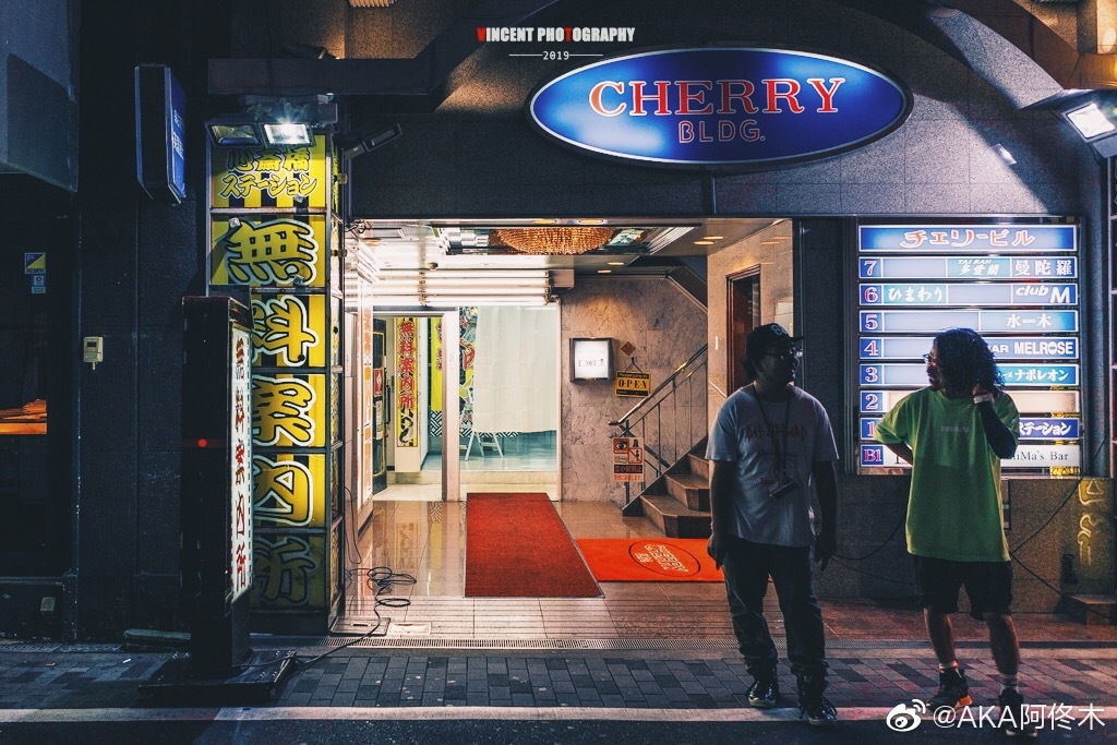 最新发现显示:成都哪里站街多?本地人告诉你那些街角巷尾的真实情况