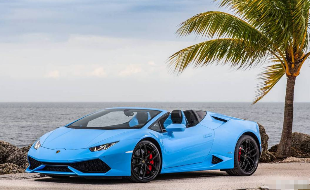 兰博基尼旗下最便宜的一款跑车,搭载v10引擎,破百仅3.4秒