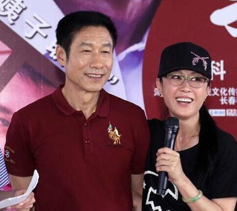 啥是佩奇捕获俏皮的61岁刘佩琦老师妻子与他私奔恩爱30年