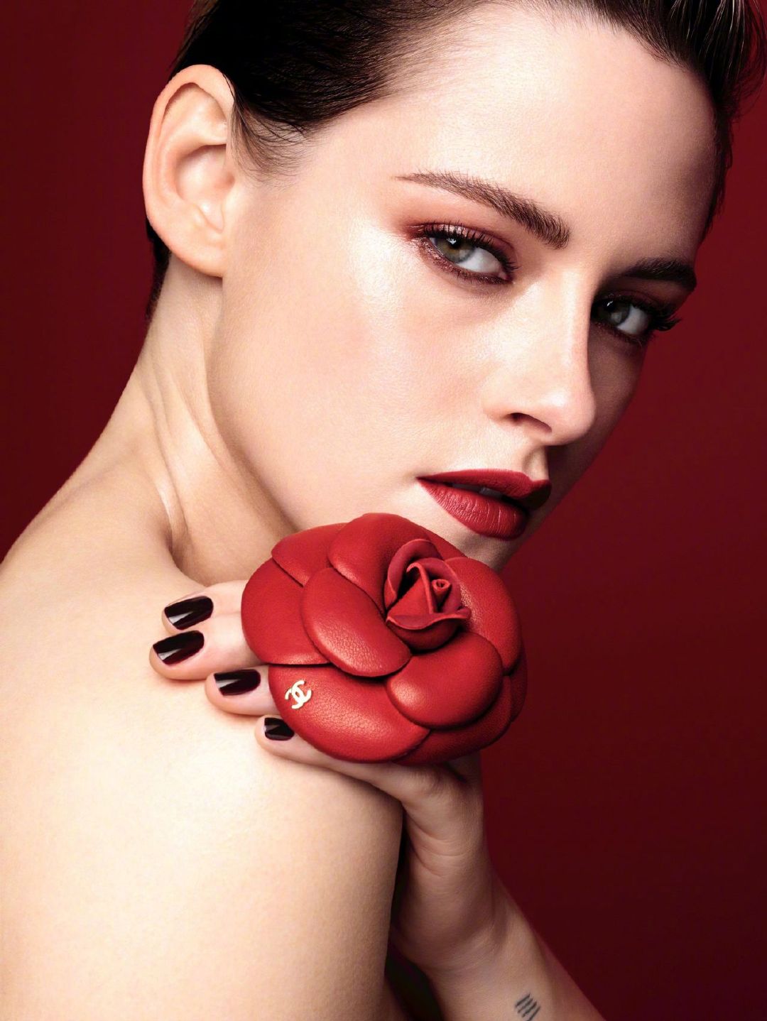 克里斯汀·斯图尔特(kristen stewart)香奈儿chanel "rouge allure