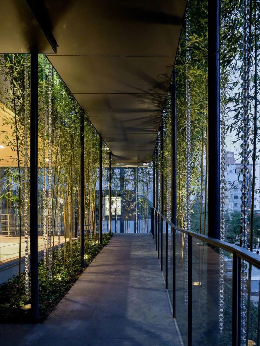 东京无缘寺回向院，位于东京墨田区的两国站