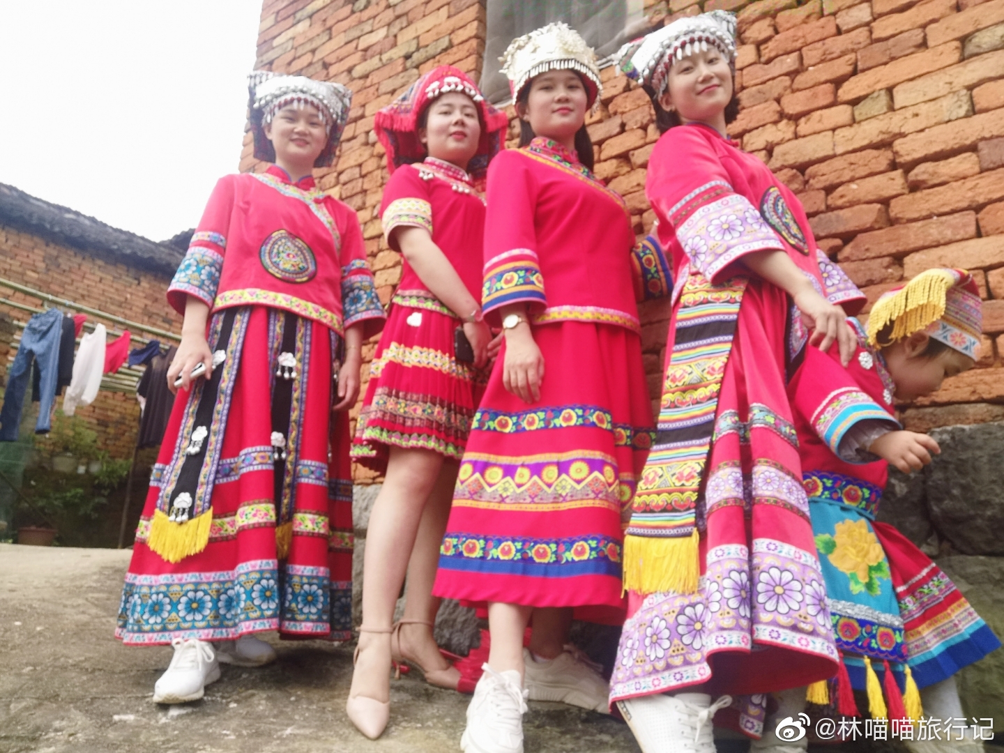 湖南瑶家姑娘秀一波 传说瑶族为盘瓠和帝喾之女三公主的后裔