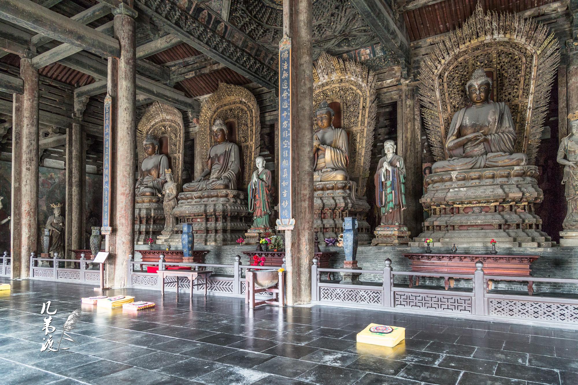 建于辽代的大雄宝殿,面阔七间,进深五间