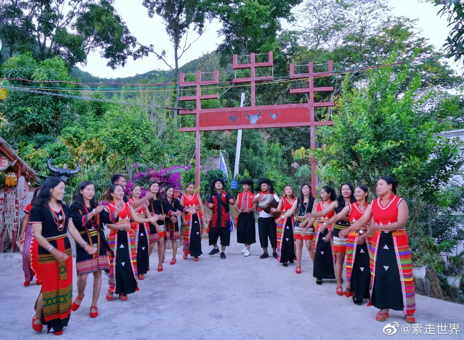 探访临沧双江高山上的古老民族新家园在云南临沧双江拉祜族佤族布朗|村寨|少数民族|文化|旅游|内面_新浪新闻
