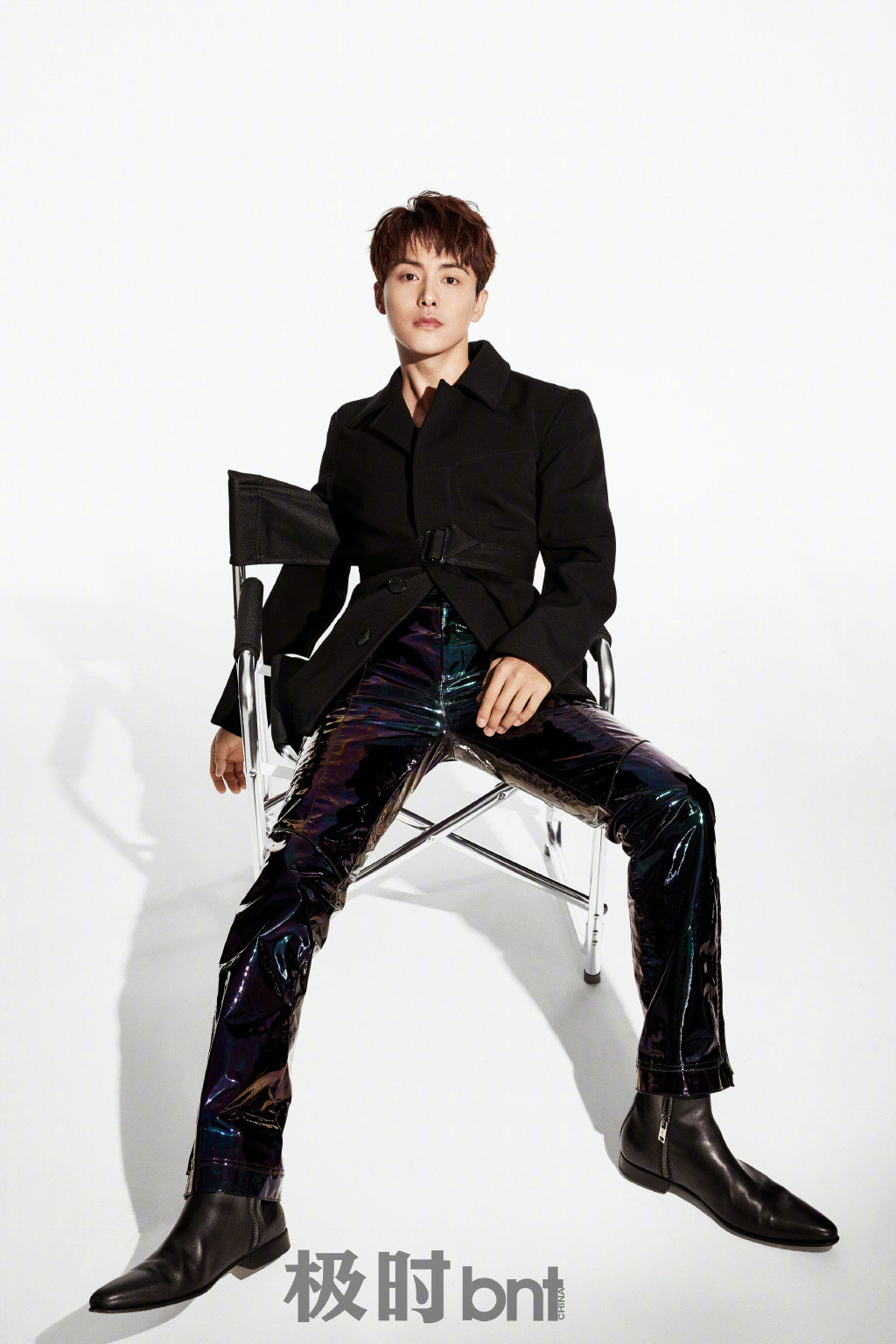 马天宇《极时bnt》创刊号封面大片, 西服套装, 针织毛衣
