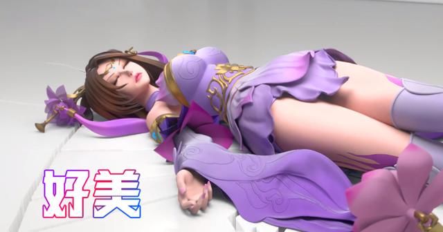 第一:貂蝉死后却更美貂蝉死亡后的样子确实要比在游戏中漂亮很多,貂蝉