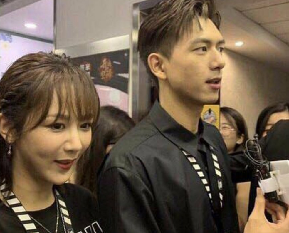 杨紫李现最新生图网友杨紫的整容脸看上去就像巫婆
