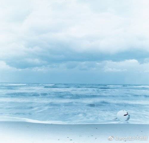 静谧蓝 by makanai hitoshi