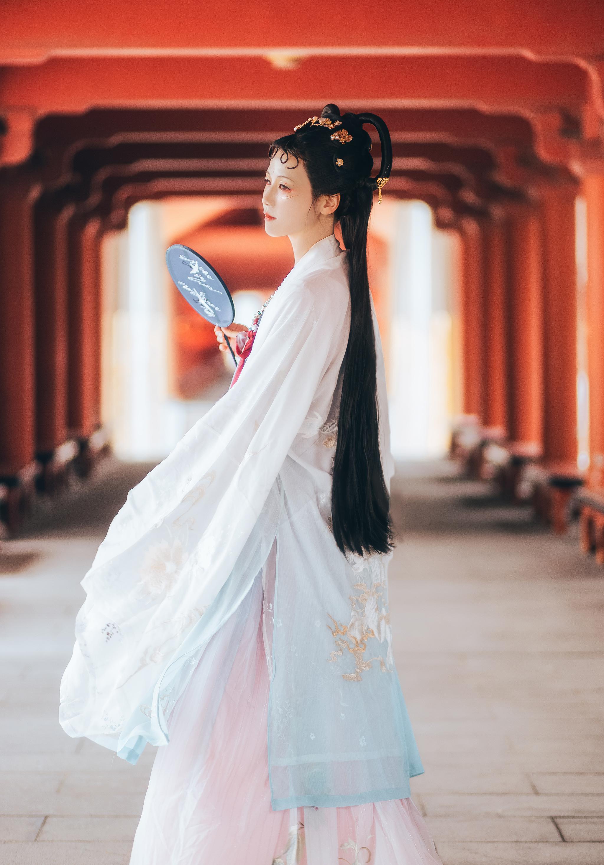 汉服集 · 神鹿|夏夏|犬吠|水声_新浪新闻