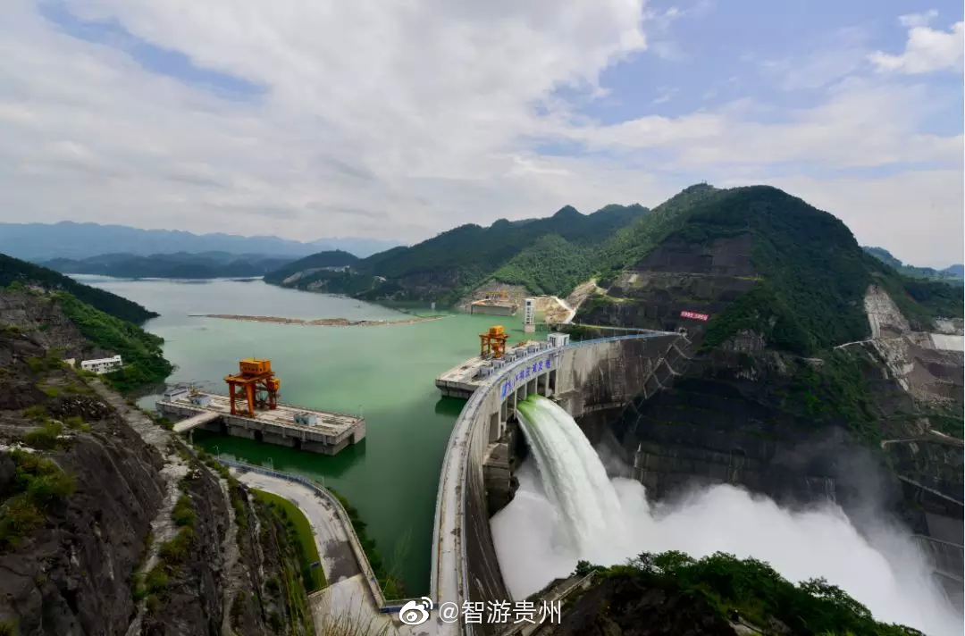 飞龙湖国家湿地公园景区位于贵州腹地余庆县境内,总面积96平方公里