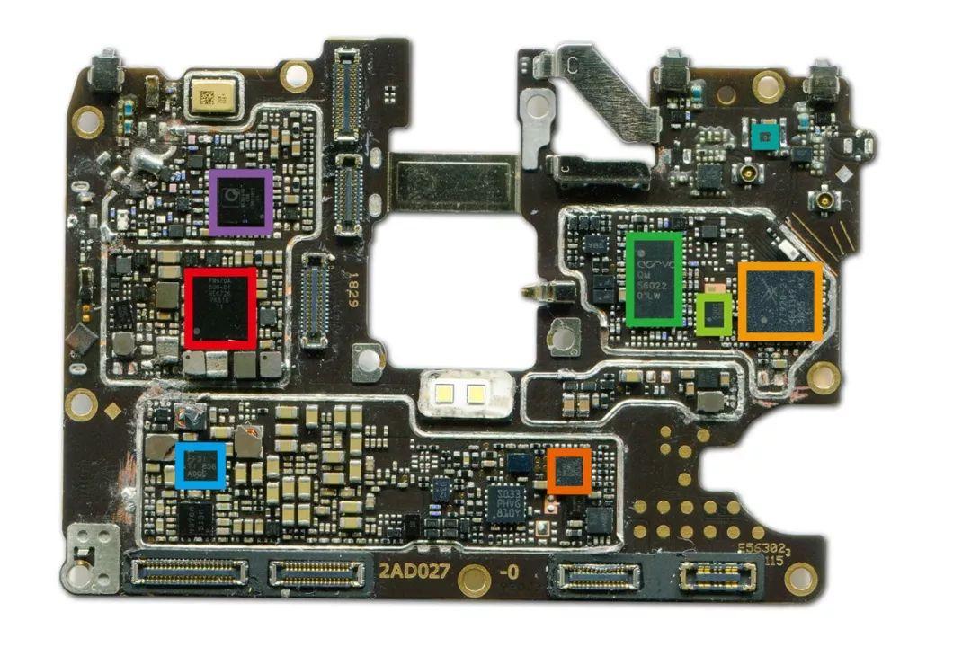 光线传感器位置设计独特oppor17拆解