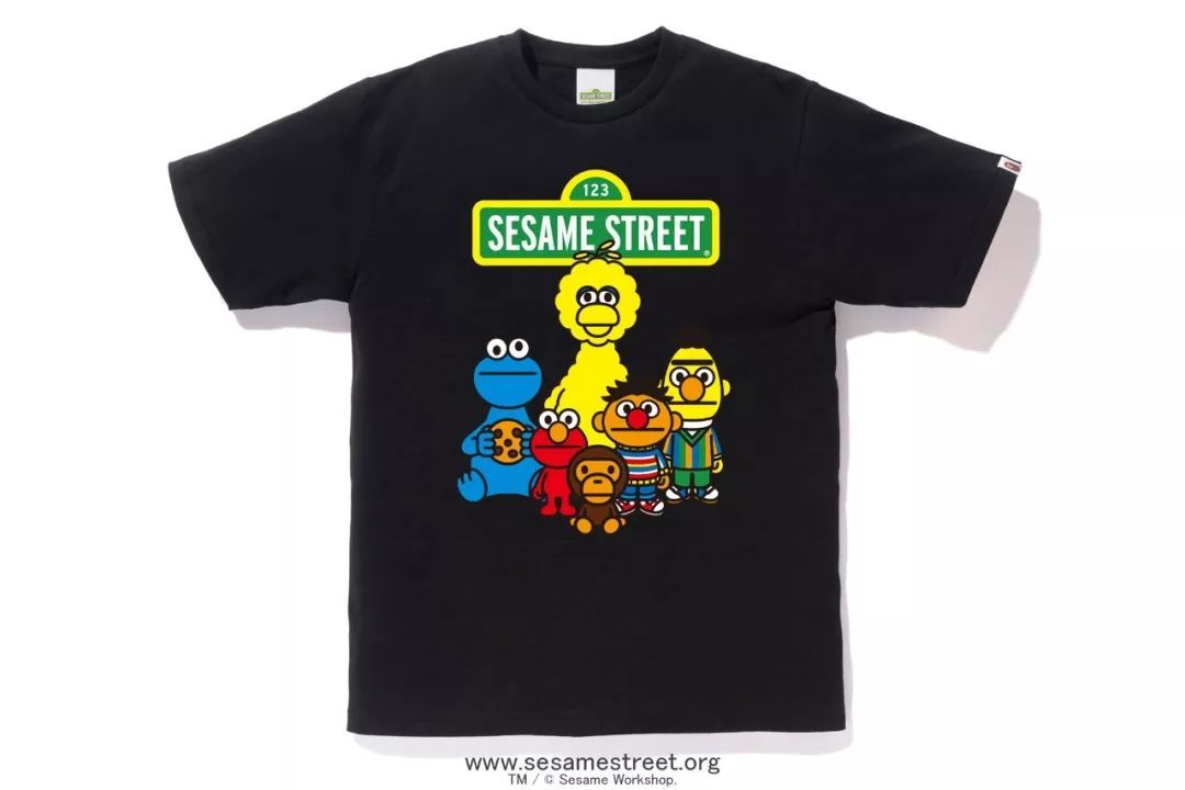 两个超高人气的单位 bape 和 sesame street(《芝麻街》)终于联手