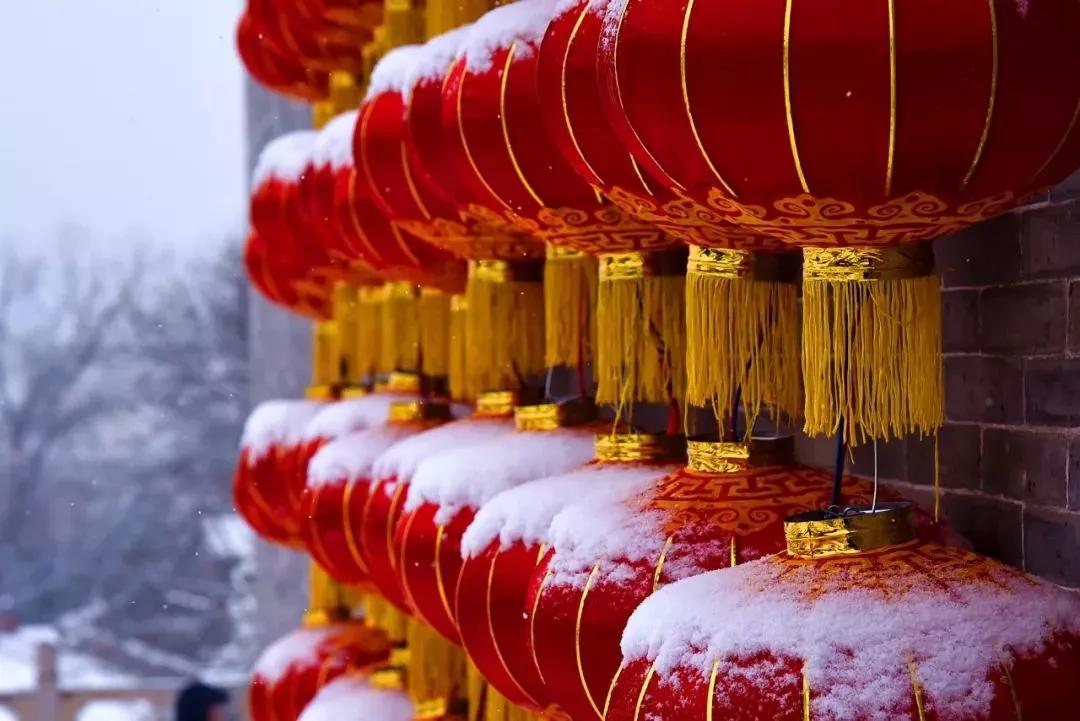 青龙镇61中国年|雪中的古镇,纯净,素雅,优美|白雪|古镇|红灯笼_新浪