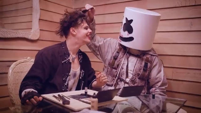 答应我,不管发生什么,一定不要让老棉marshmello给你化妆