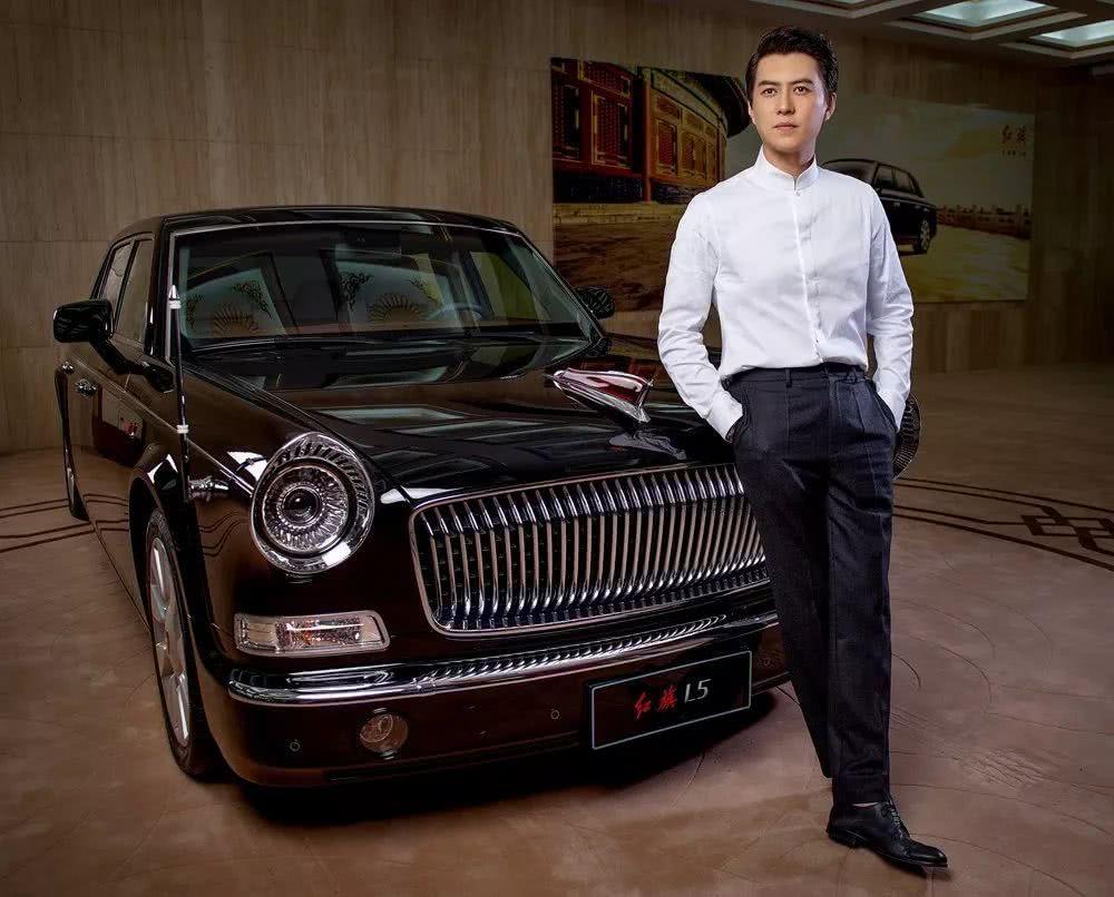 靳东之所以可以买到一台,还是因为近水楼台先得月,他自己本身就是红旗