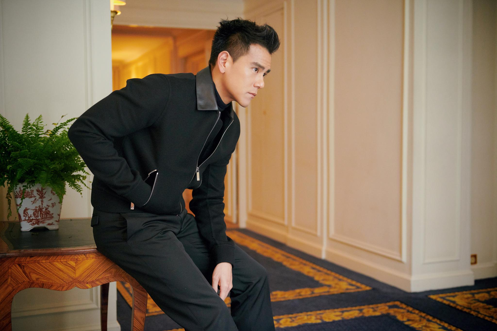 听说昨天绅士浪漫的@berluti man@彭于晏 看不够?今天小室放大招