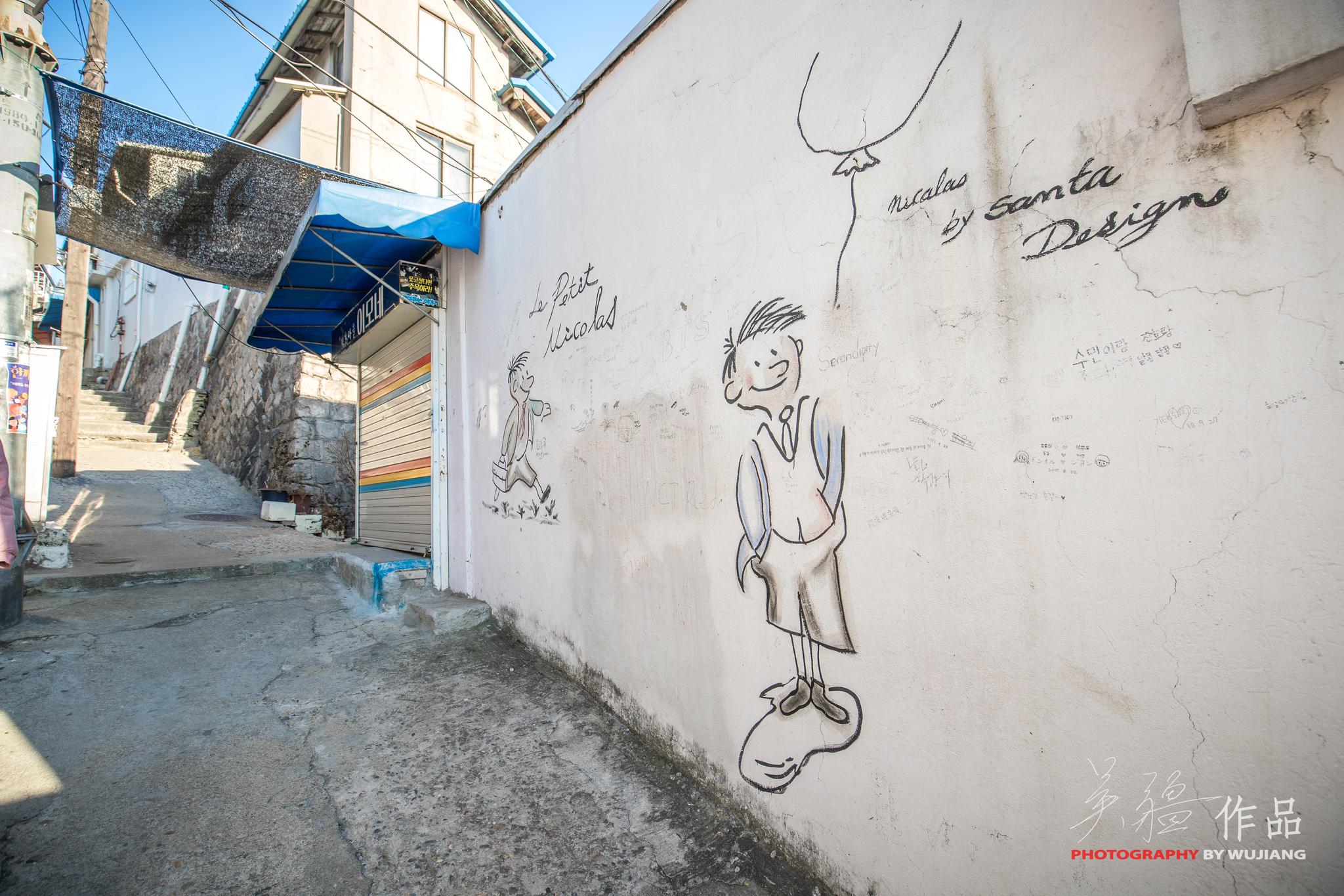 首尔梨花洞壁画村 首尔旅游局 在首尔旅游网 韩国旅游发展局微博