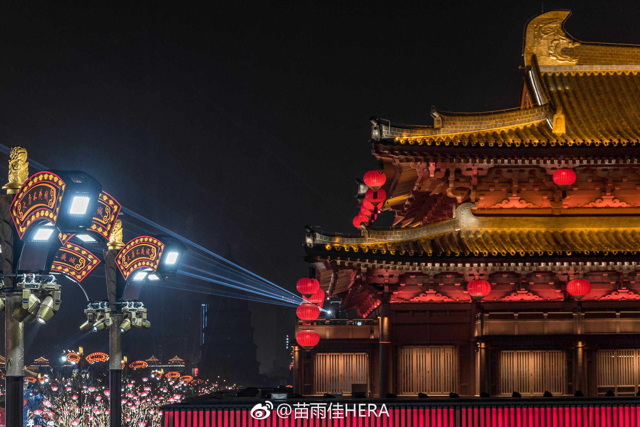 “白天看景，晚上赏灯”|大唐不夜城|花灯|时光隧道_新浪新闻