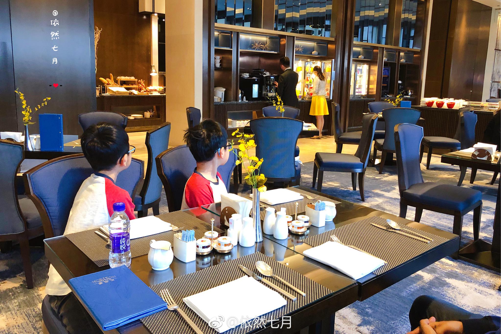 朋友问我如何预定中国大饭店儿童房我建议大家在官网预定