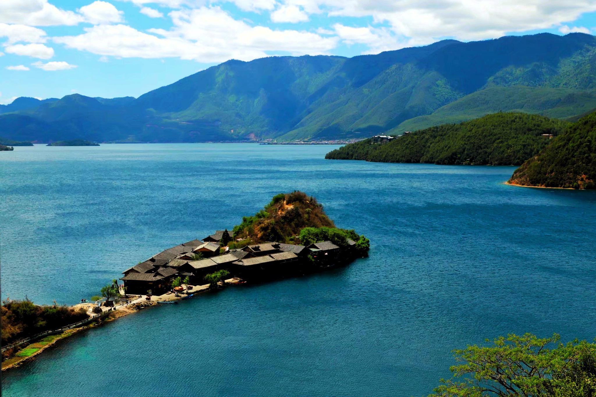 神奇梦幻的女儿国泸沽湖