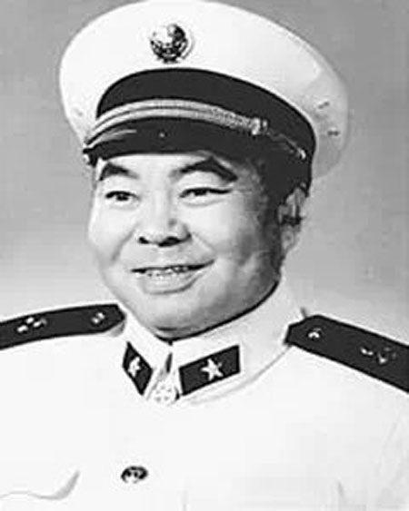 这个贫农家有一个七十多岁的老妇人,对杨国宇等人十分亲热